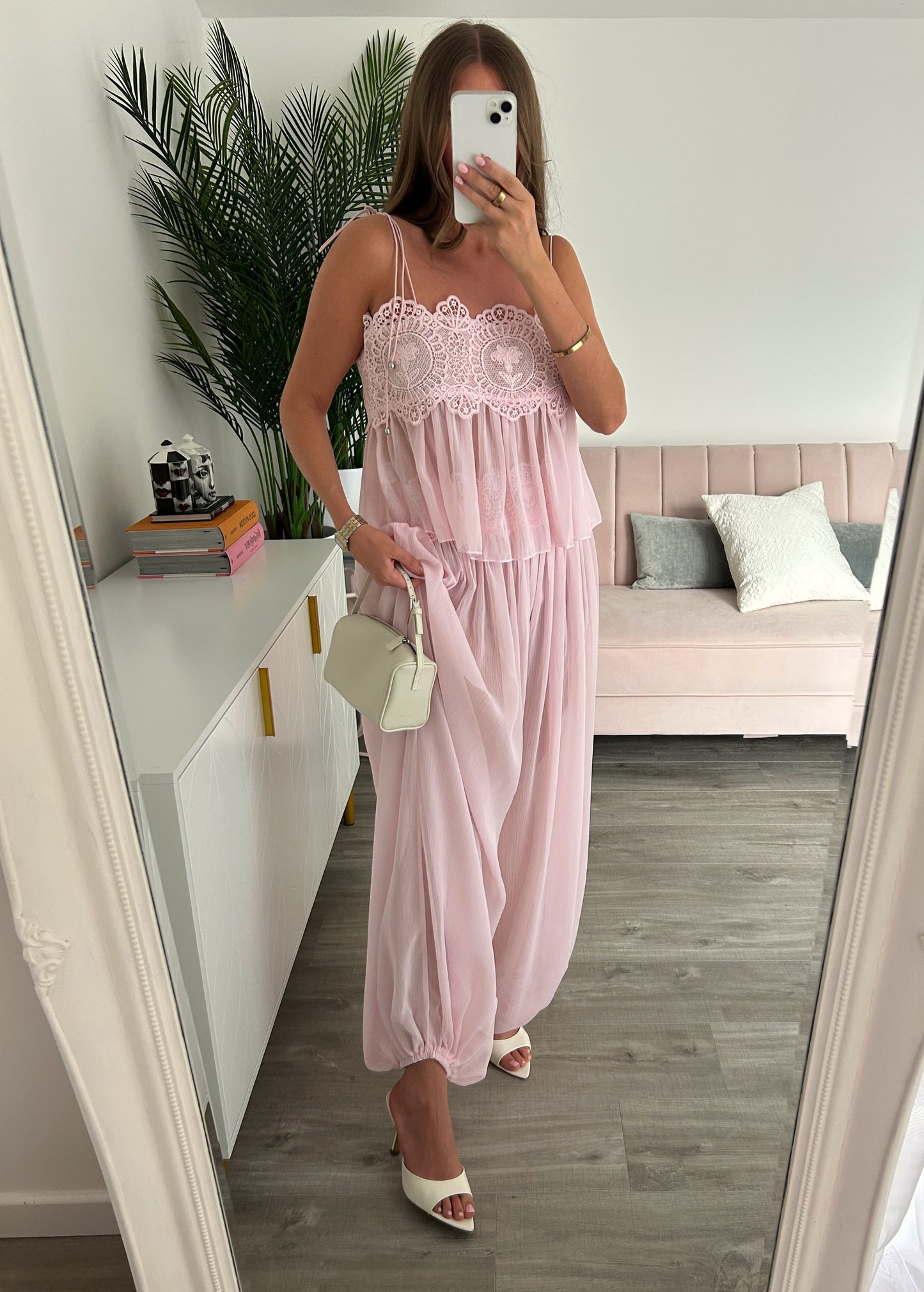 Nola Set
