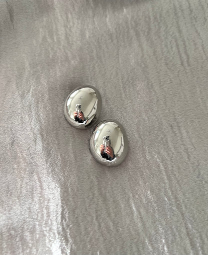 Oval Stud Earrings