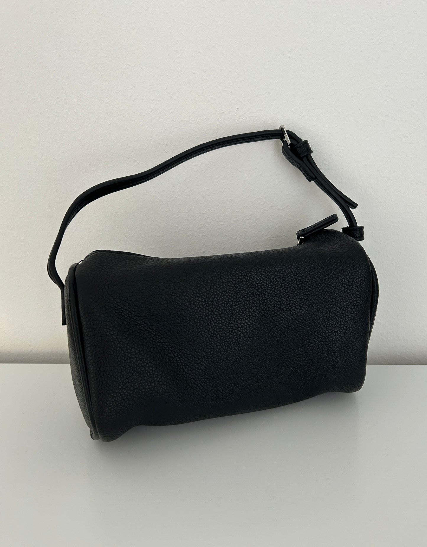 Bina Pillow Bag